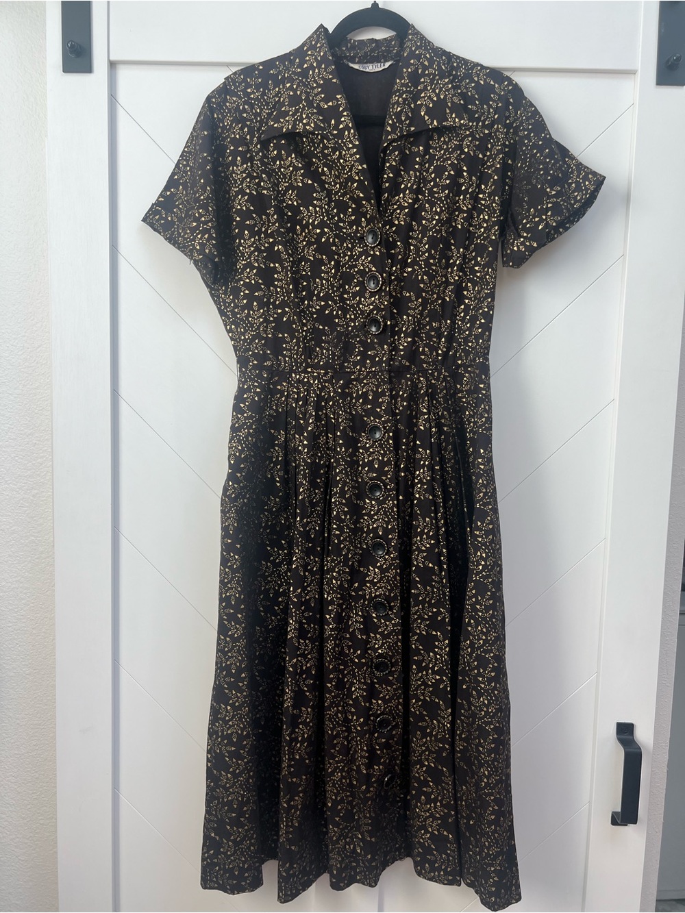 1950’s Vintage ‘Toby Tyler’ gorgeous Black and Gold Button-Front Shirt Dress